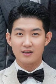 闫佩伦