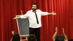 Zor Kız Duru